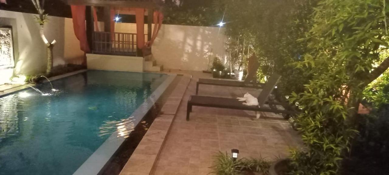 Rosseno Villa Jogjacarta Exterior foto