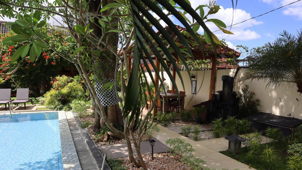 Rosseno Villa Jogjacarta Exterior foto